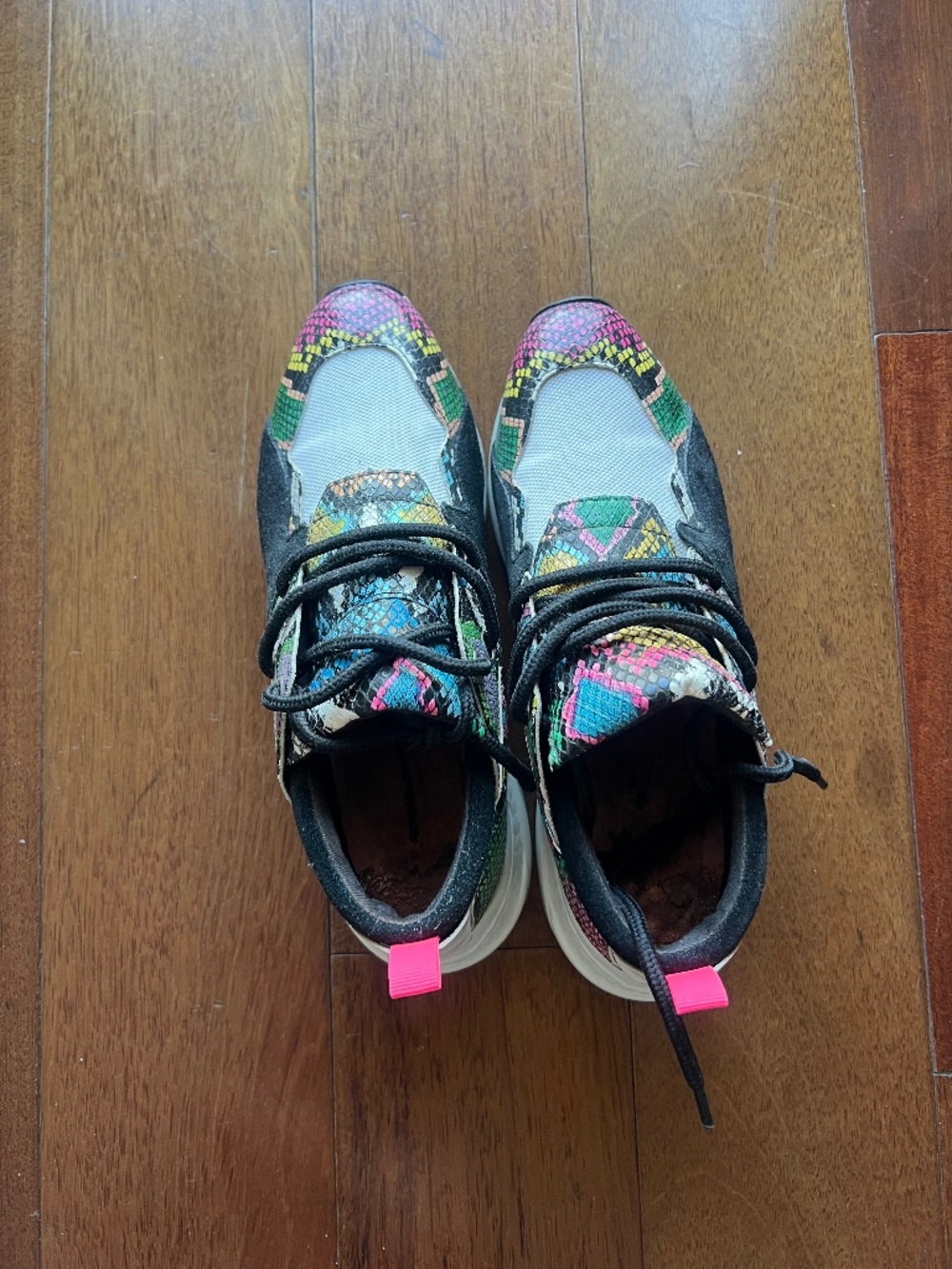 Steve Madden sneaker 9.5 - no insole